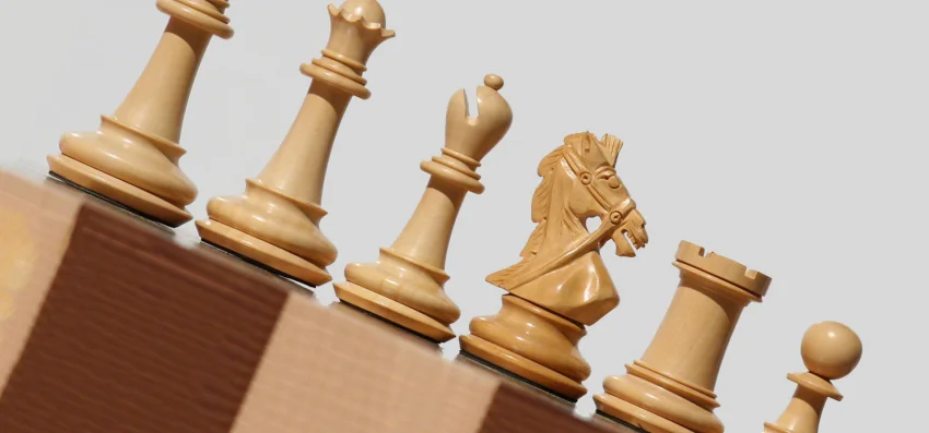 Скользящий наклон и вечный камбэк: как игра наказывает лидера